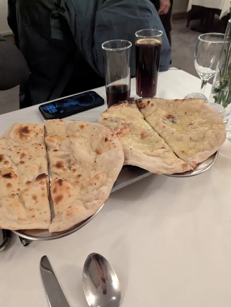 Benjamin Colton_Shifnal Cottage_Shifnal_review