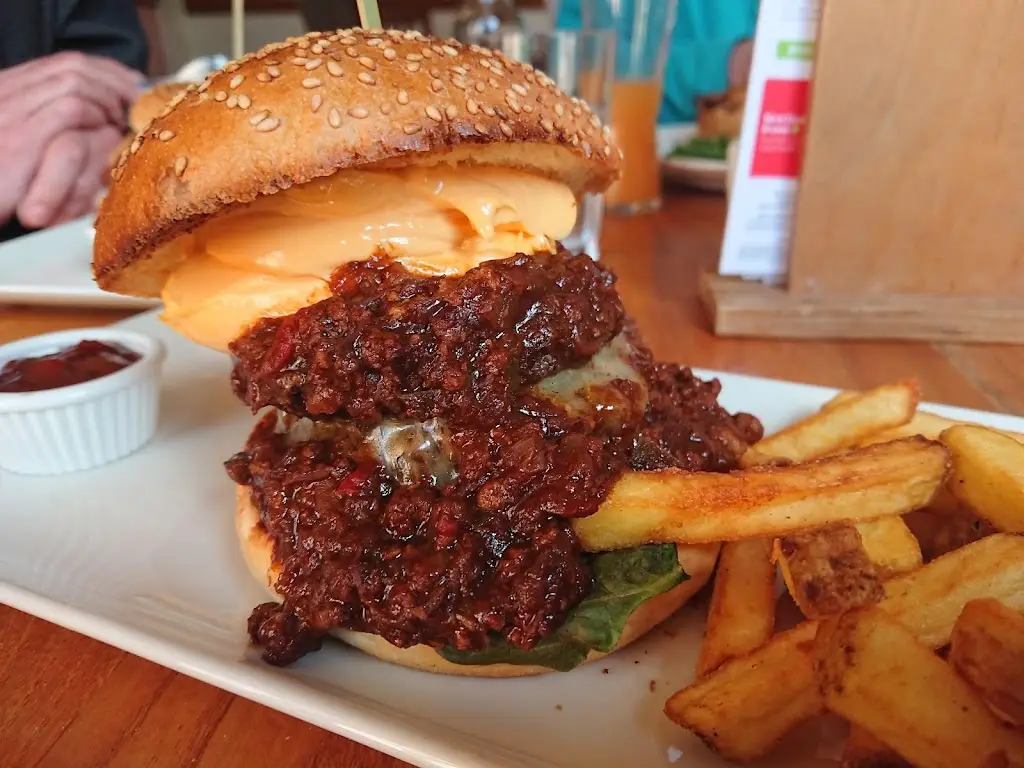 Table Table Barum Gate_Barnstaple_slider_image_3