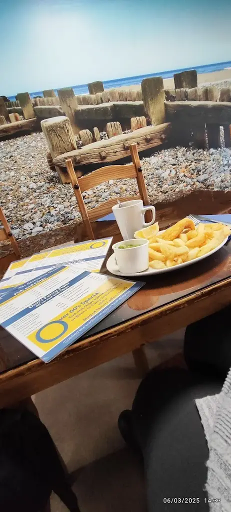 Marika Rebicsek_The Sheringham Trawler_Sheringham_review