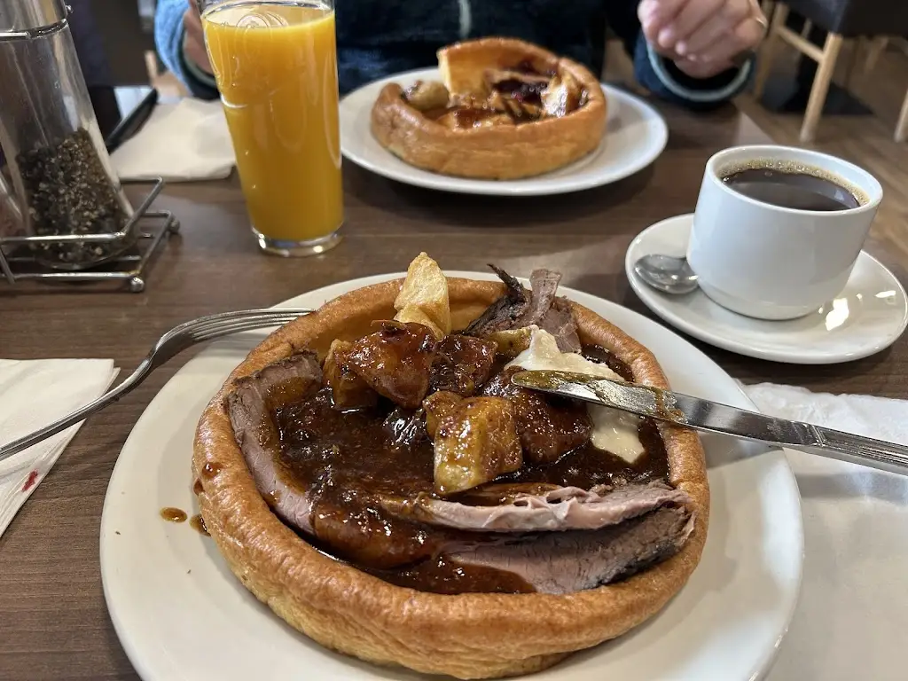 Llord Llama_Crofters Carvery_Sheringham_review