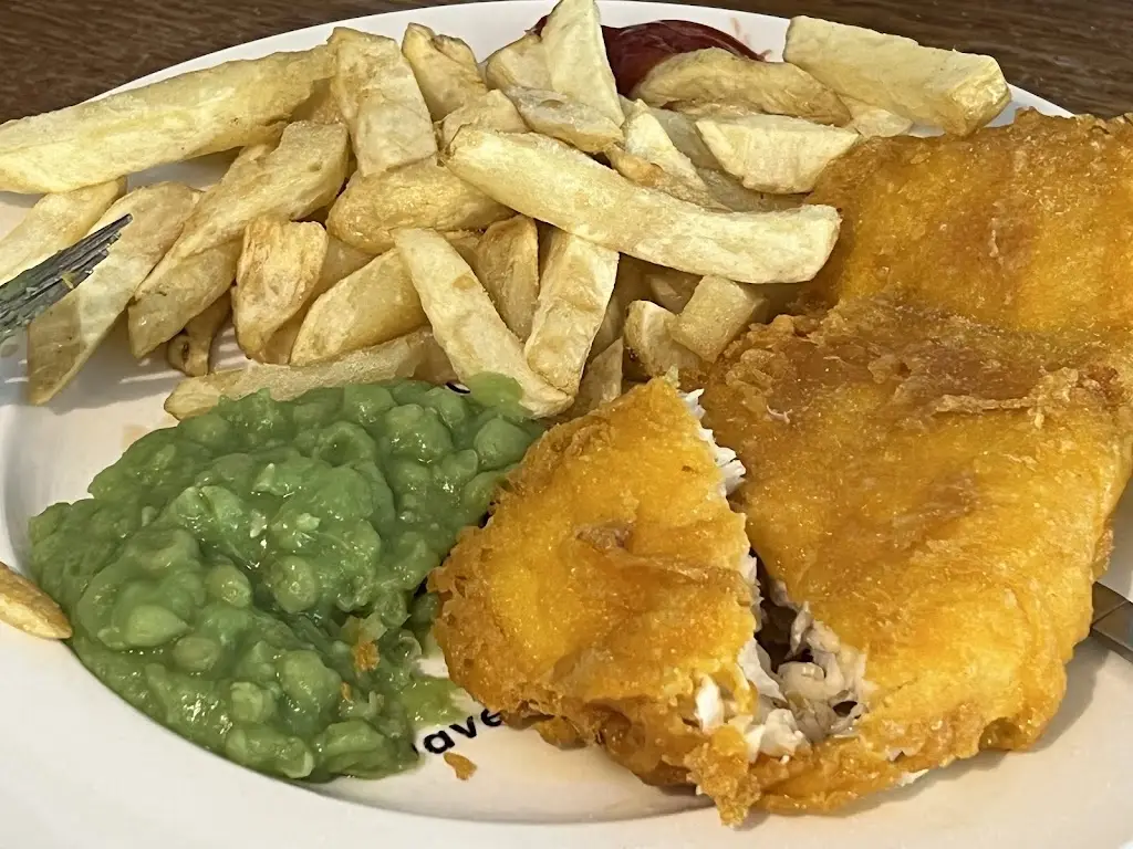 Dave's Fish Bar & Restaurant_Sheringham_slider_image_3