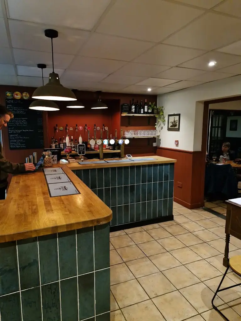 Jp Russek_The Lines End_Sheringham_recensione