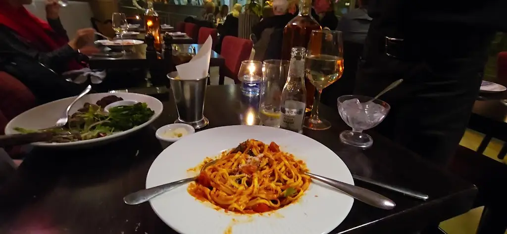 Storia Shepperton_Shepperton_slider_image_2