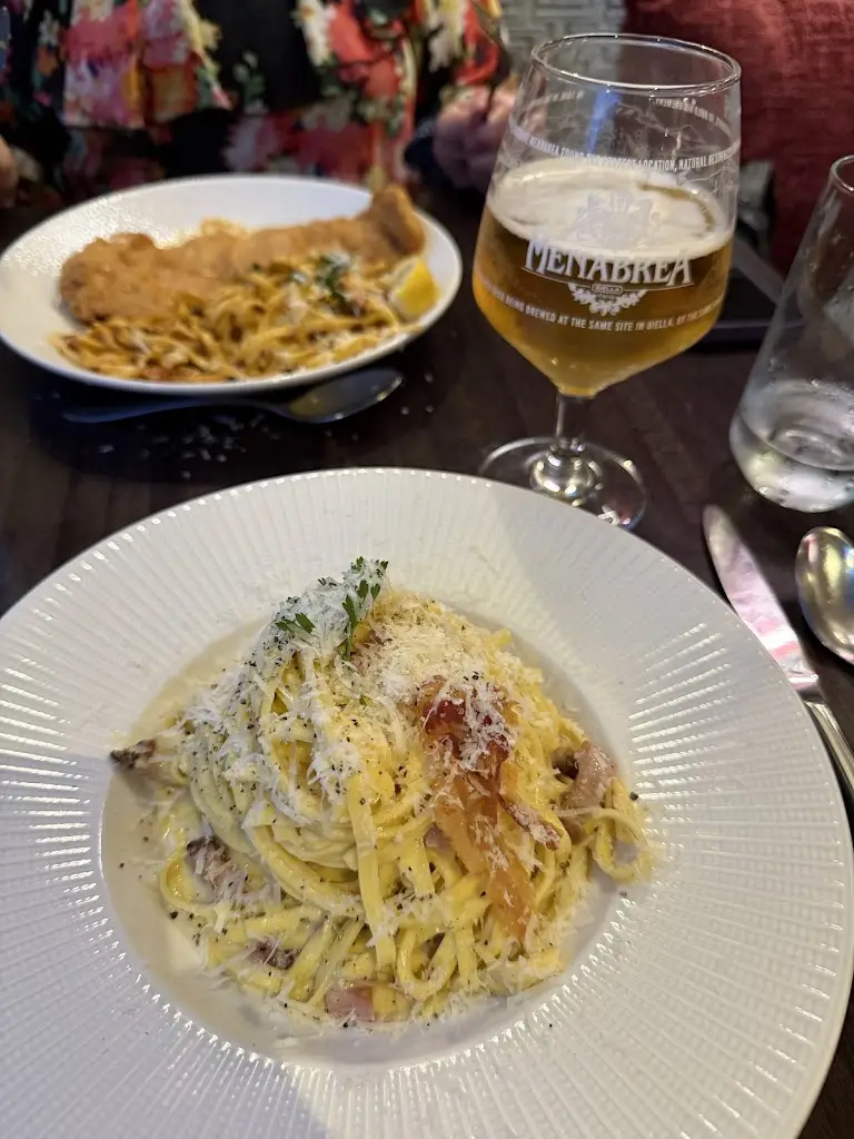 Storia Shepperton_Shepperton_slider_image_3