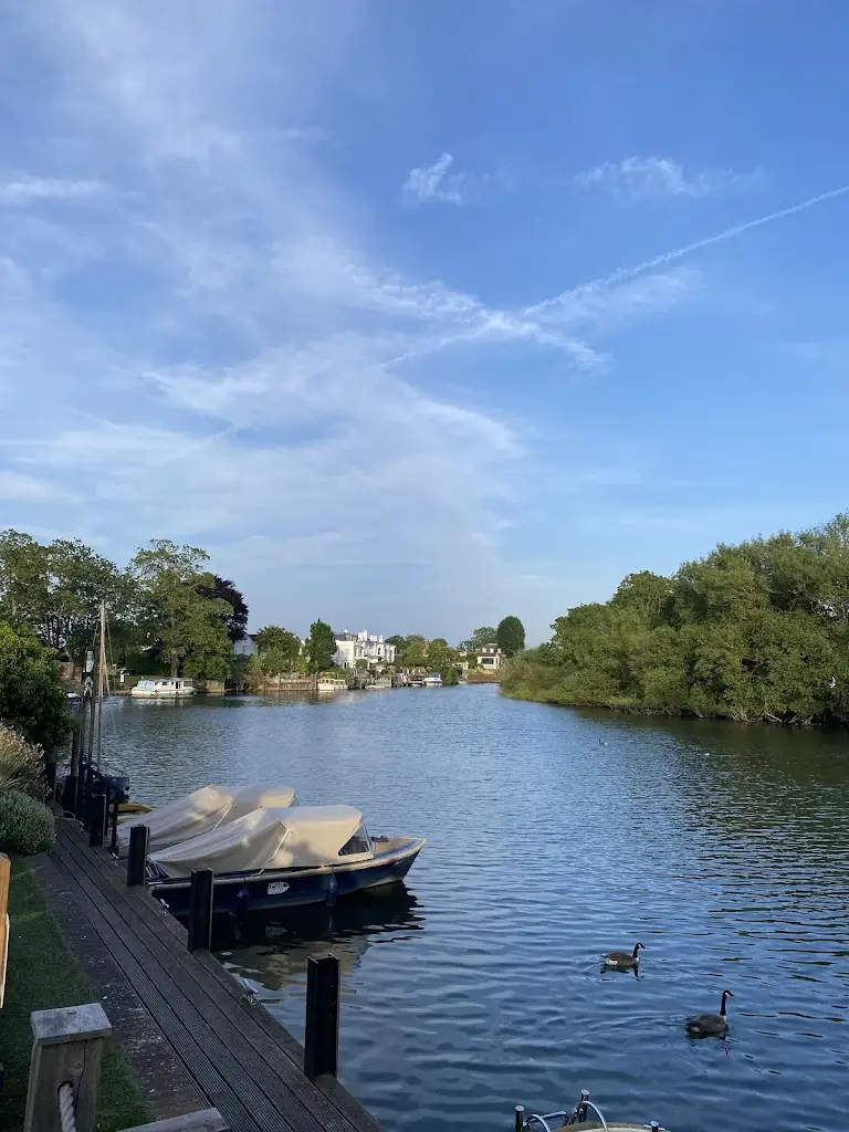 Kylee Kotyk_The Red Lion Shepperton_Shepperton_review