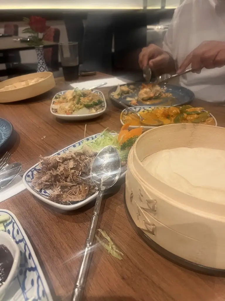 David Hibbert_Kinnaree Thai Restaurant_Shepperton_review