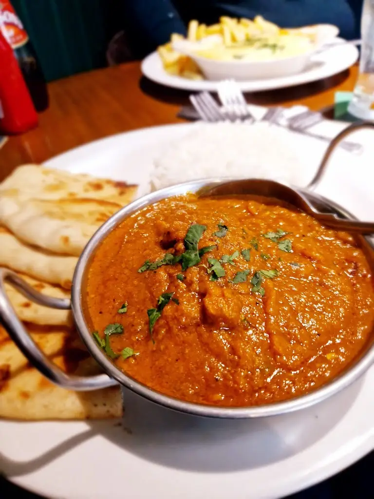 John Hornblow_The Harrow Inn_Shepperton_review