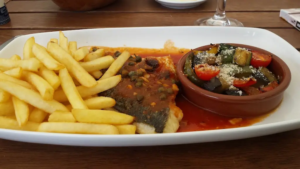 Halliford Mere Lakes & Pavilion_Shepperton_slider_image_3