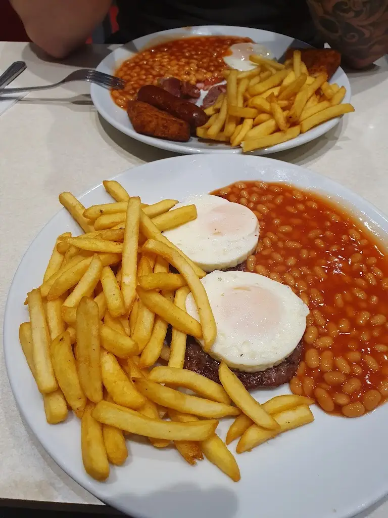 Golden Grill_Shepperton_slider_image_1