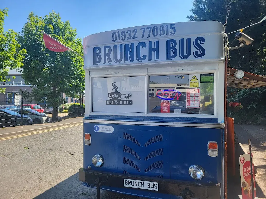 The Brunch Bus_Shepperton_slider_image_3