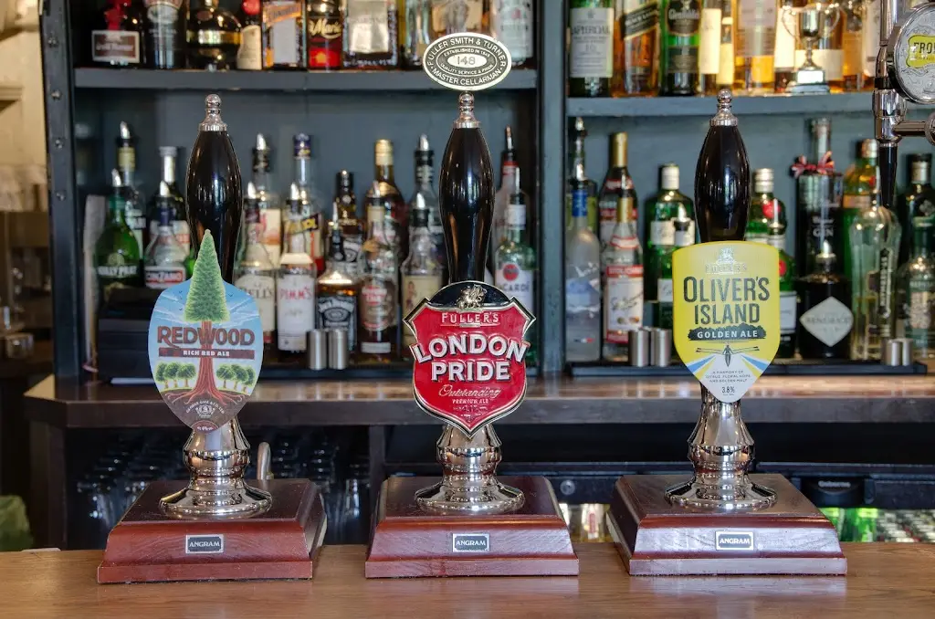 Three Horseshoes_Shepperton_slider_image_2