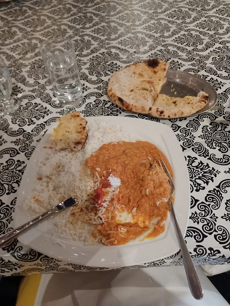 Anna Holley_The Gulshan Brasserie _Shrivenham_review