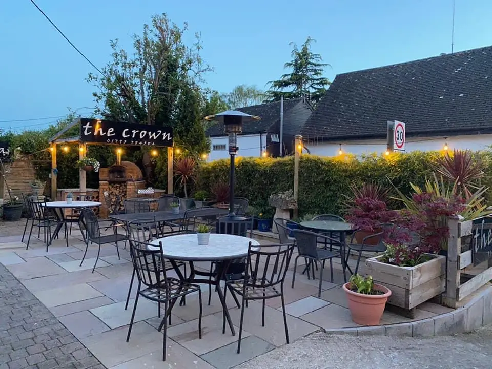 The Crown_Shrivenham_slider_image_1