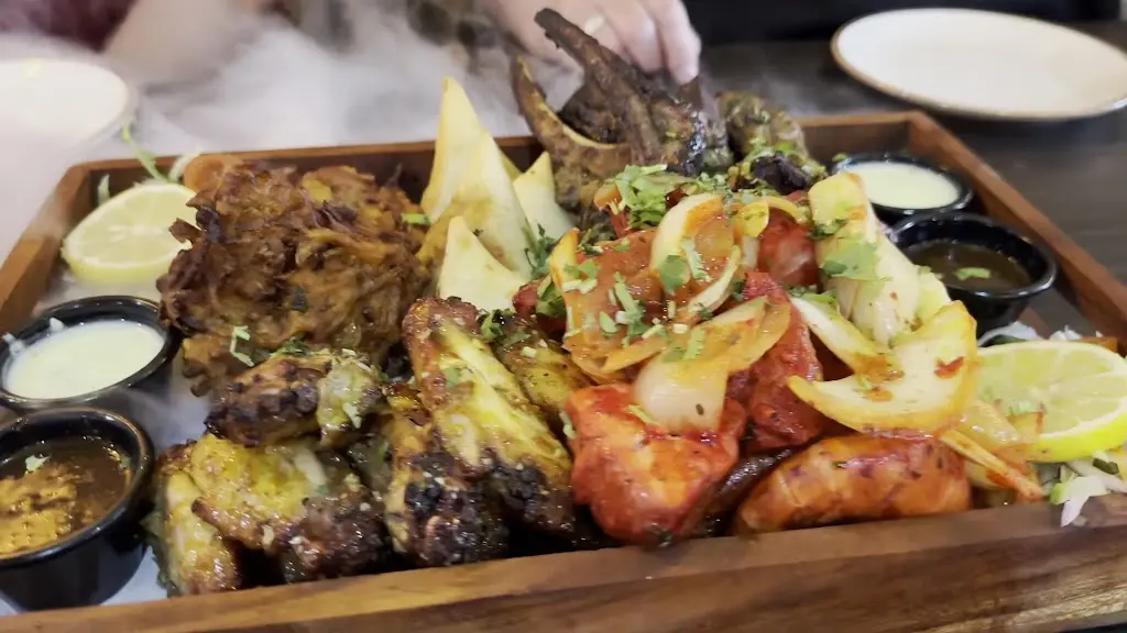 Matthew Bowater_Lavang Shirley_Shirley_review