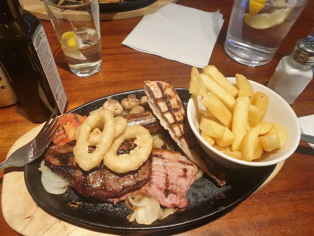 Menu_Saracens Head_Shirley_image_7