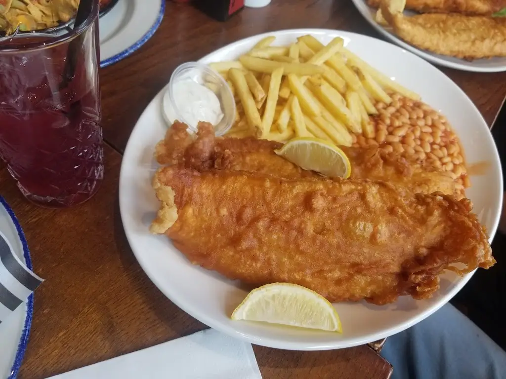 Chris Law_Saracens Head_Shirley_review