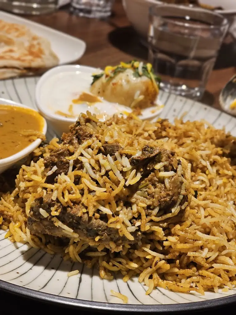 Hanna_Ruchie_Shirley_review