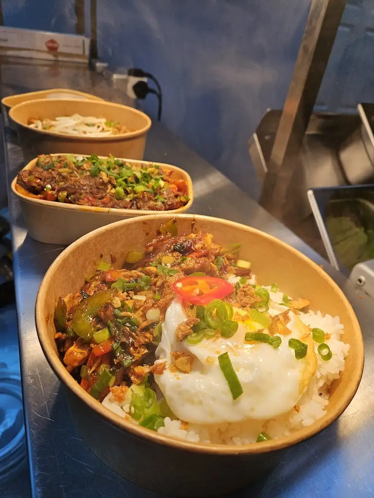 Rayu Pan Asian_Shirley_slider_image_3