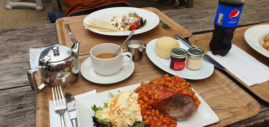 Alexandra Kastner_The Granary_Sissinghurst_review