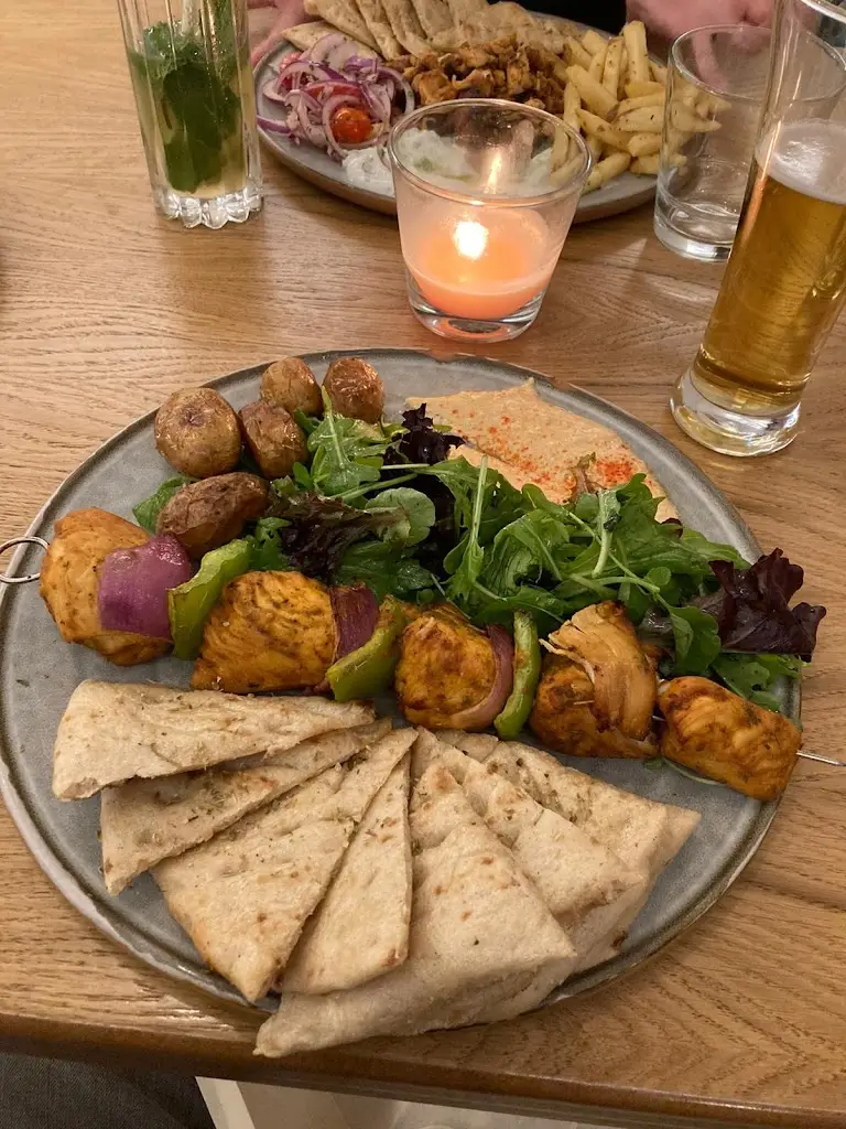 Jenna Lomax_Filoxenia_Shortlands_review