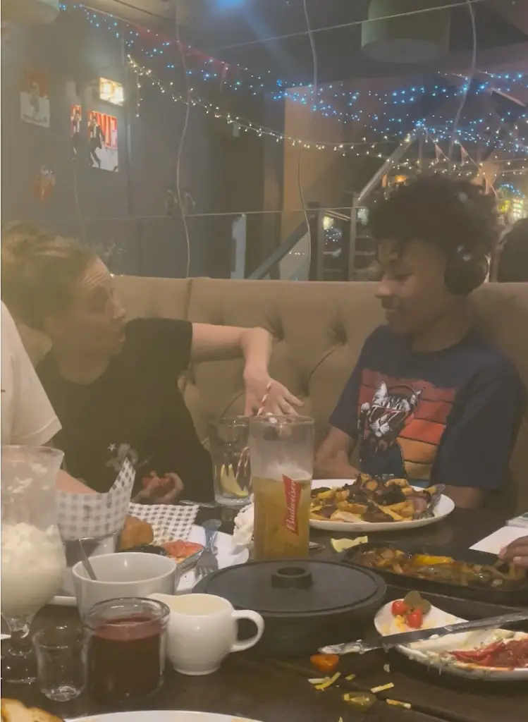 Leila_Texas Jacks_Shortlands_review