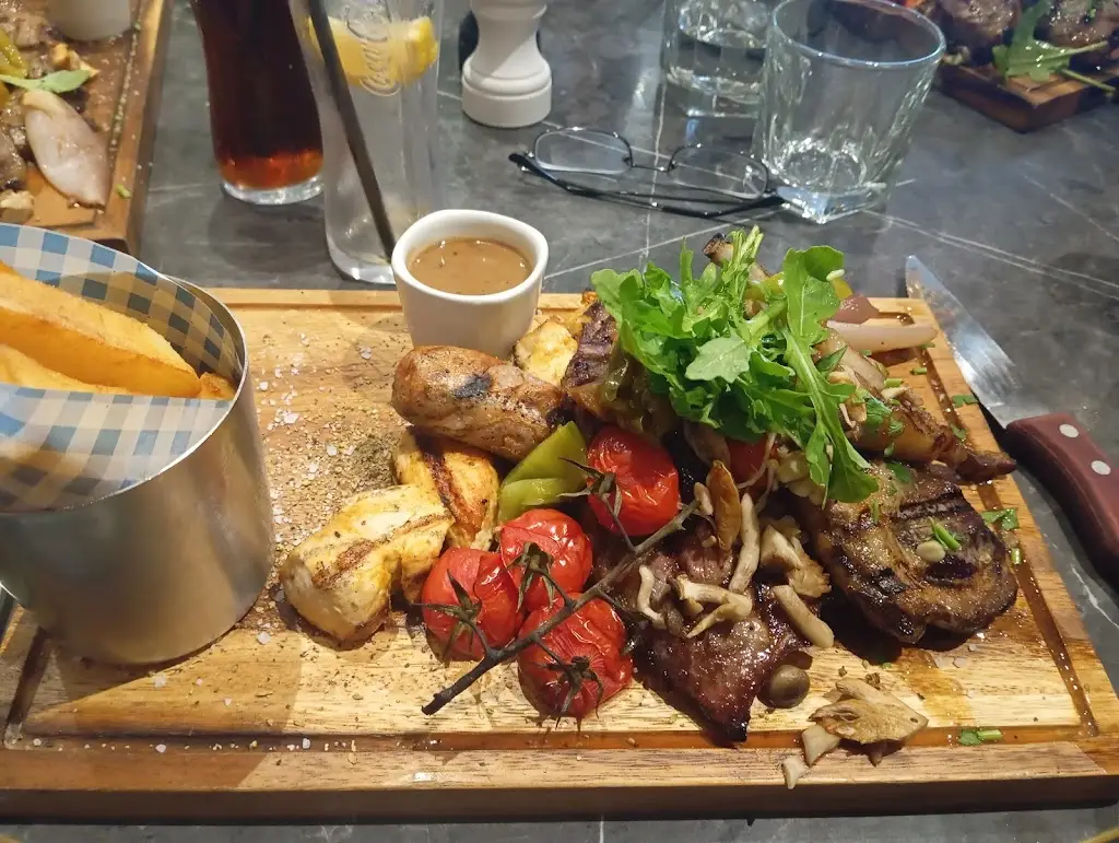 Thomas Shave_Aqua Bar & Grill - Bromley_Shortlands_review