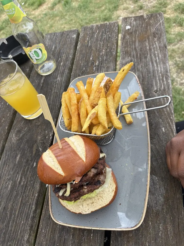 Craig Paul_The White Horse_Silverstone_recensione