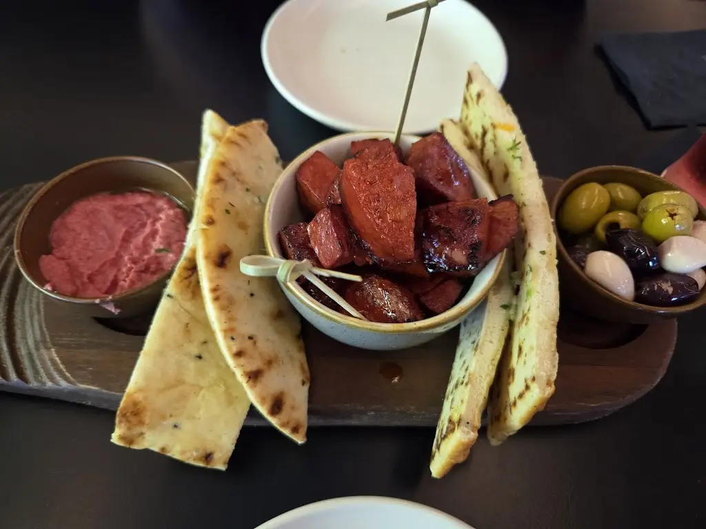 Adam Taylor_Box Bar Kitchen_Silverstone_review