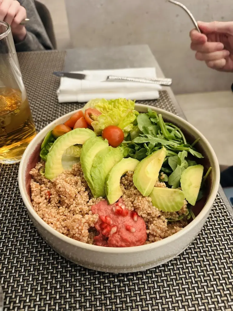 Bela Webster_Box Bar Kitchen_Silverstone_review