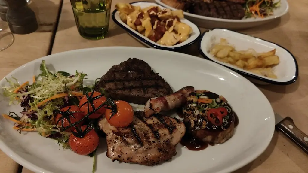 DNA Steak and Grill_Silverstone_slider_image_3