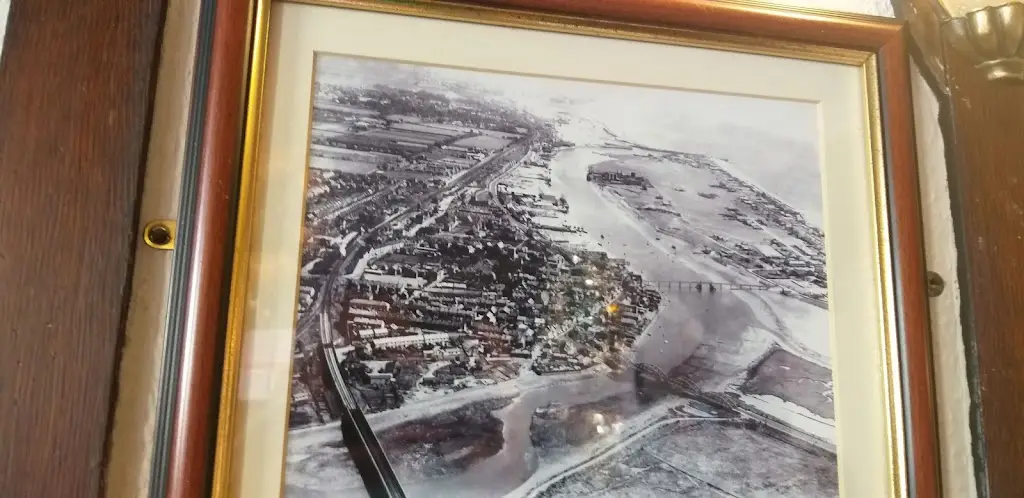 Elaine_The Royal Sovereign Pub_Shoreham-by-Sea_review