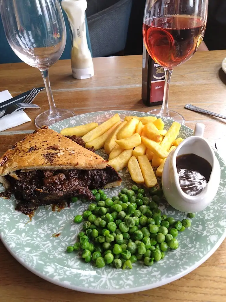 Caroline Carman_Waterside_Shoreham-by-Sea_review