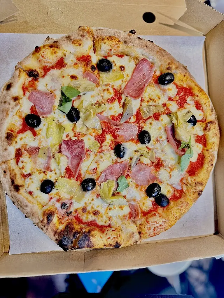 Menu_Tides Pizzeria_Shoreham-by-Sea_image_7