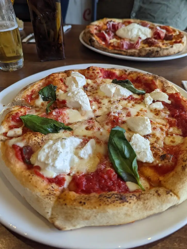 Becky Wallace_Tides Pizzeria_Shoreham-by-Sea_review