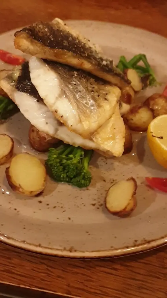 Limoncello Brasserie_Sidcup_slider_image_2