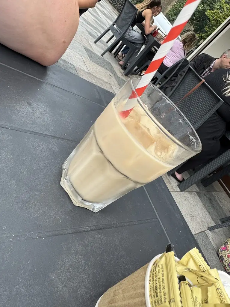 thomas smith_Walnuts Cafe Restaurant_Sidcup_review