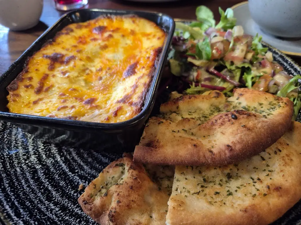 Cheryl Pearce_Beeches_Bayston Hill_review