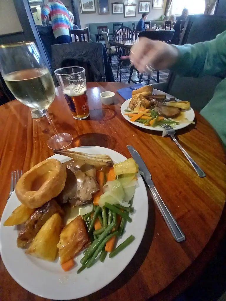 Barbara Beach_Beeches_Bayston Hill_review