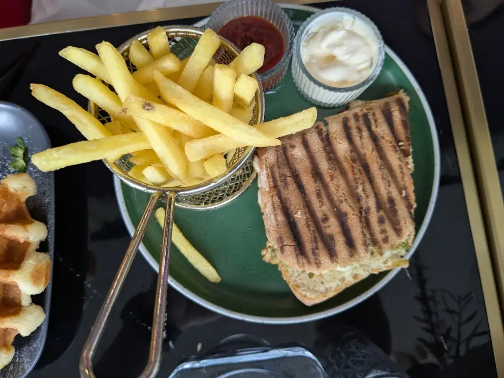 Byron Lee_Aces Brunch_Sidcup_review