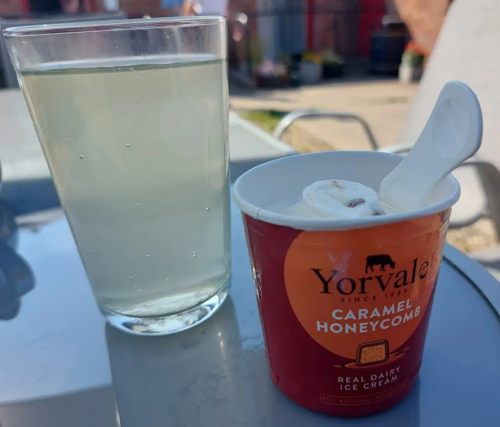 Menu_Sails Cafe_Skidby_image_9