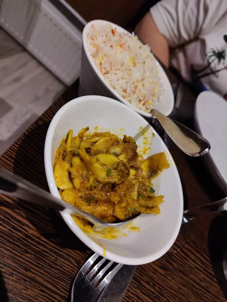 Menu_Jadoo Restaurant And Takeaway_Skelton_image_7