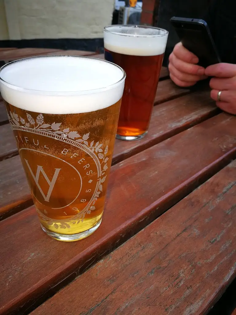 Menu_The Compasses Inn_Bayston Hill_imagen_1