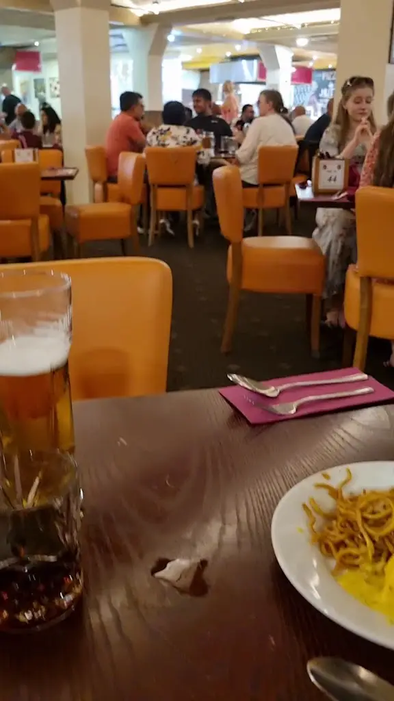 Oasthouse Table Table_Sinfin_slider_image_2