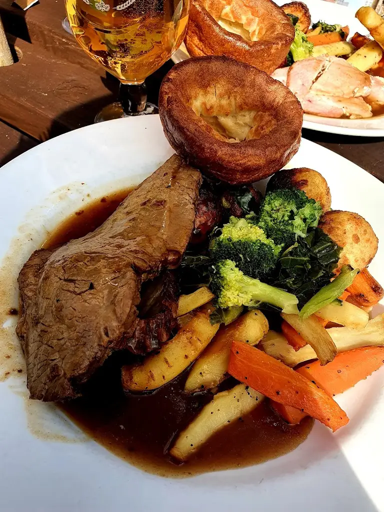 Menu_The Red Lyon_Slinfold_image_6