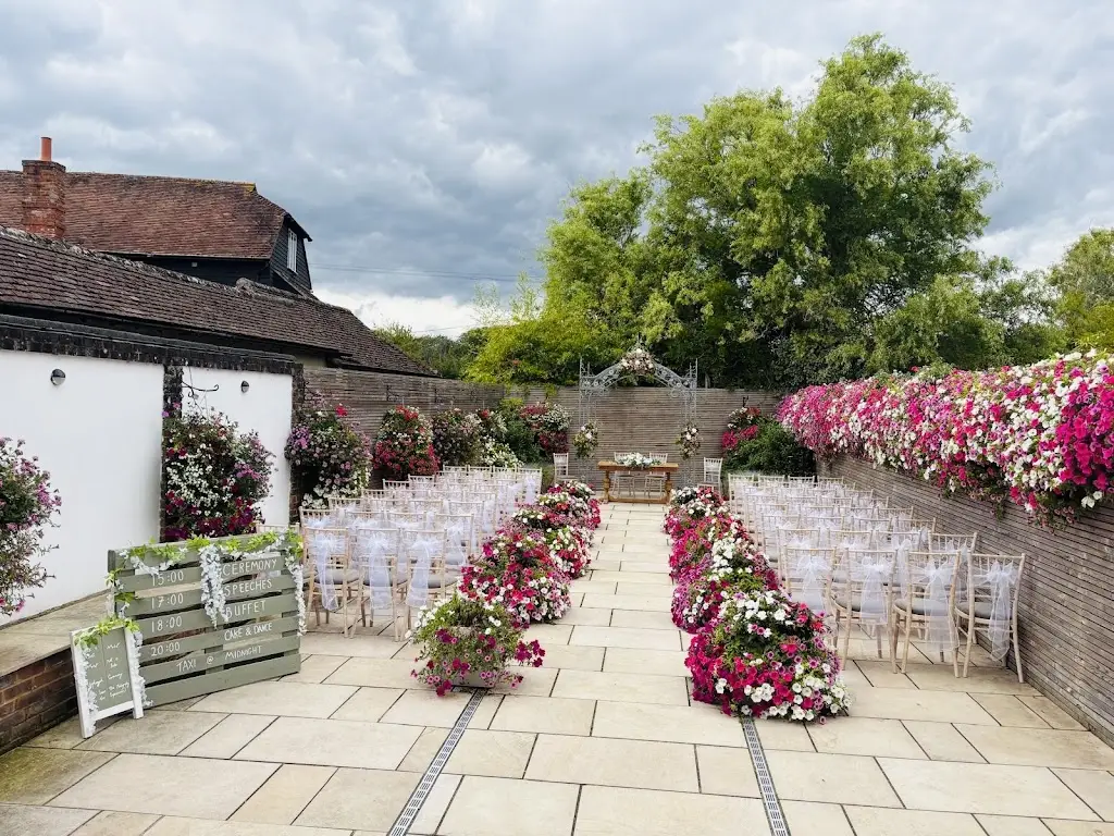 Hannah Revill_Random Hall Hotel_Slinfold_review