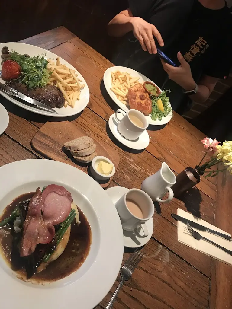 S Li_The Chequers Inn_Slinfold_review