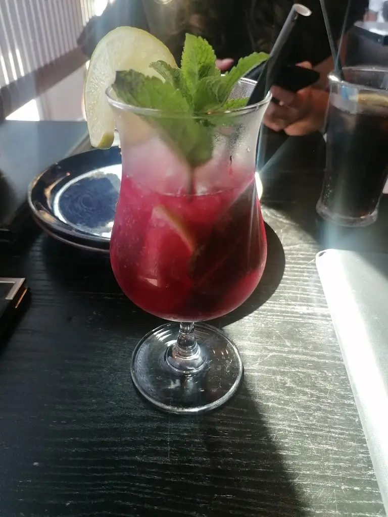 Ashley G_Renaizance_Slough_review