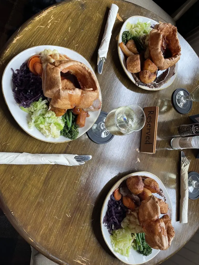 Debbie Ashford_The Hare & Hounds_Sonning Common_reseña