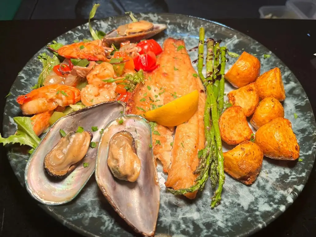 Vera Grill & Bar_South Croydon_slider_image_3