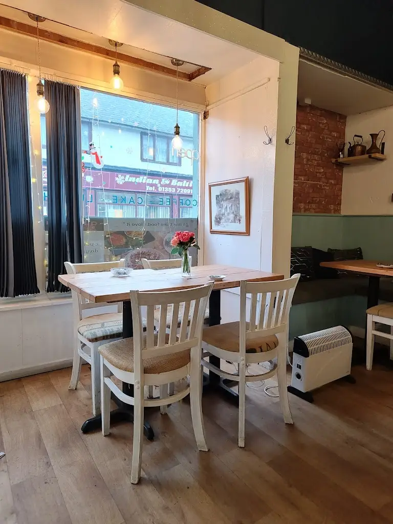 Anjana Silva_Aroma Cafe & Restaurant_Soham_review